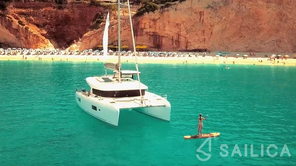 Lagoon 42 - Yacht Charter Sailica