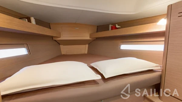 Dufour 382 GL - Yacht Charter Sailica