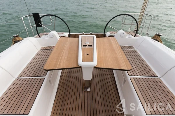 Dufour 382 GL - Yacht Charter Sailica