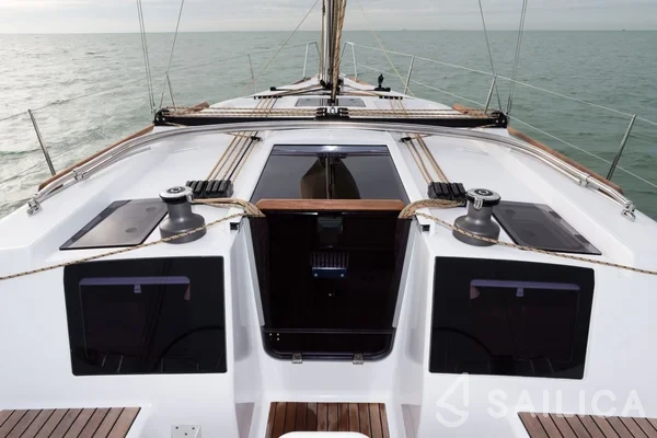 Dufour 382 GL - Yacht Charter Sailica