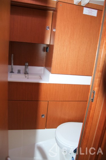 Bavaria C45 - Yacht Charter Sailica