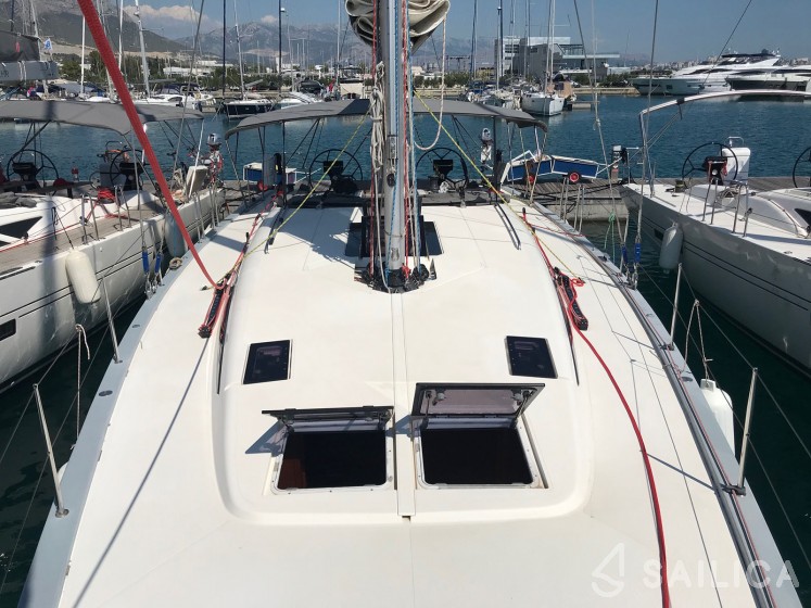 More 55 - Yacht Charter Sailica