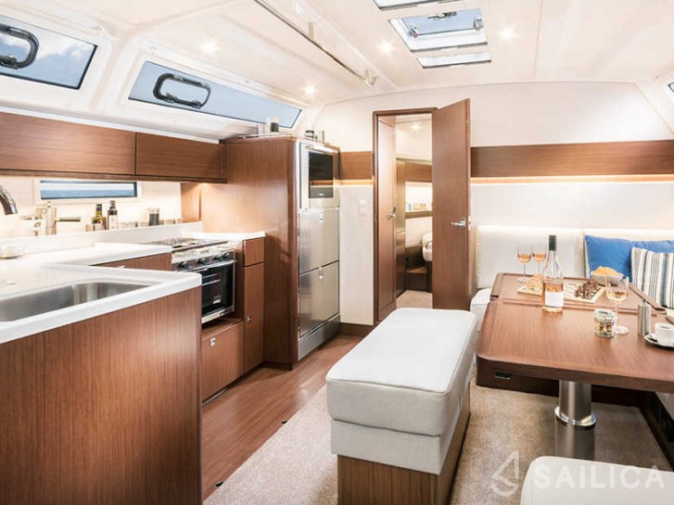 Bavaria 46 Cruiser - Yacht Charter Sailica