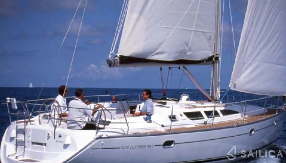 Sun Odyssey 40.3 - Yacht Charter Sailica