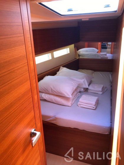 More 55 - Yacht Charter Sailica