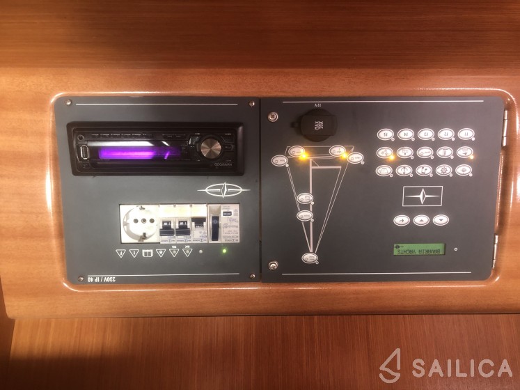 Bavaria Cruiser 40 - Yacht Charter Sailica