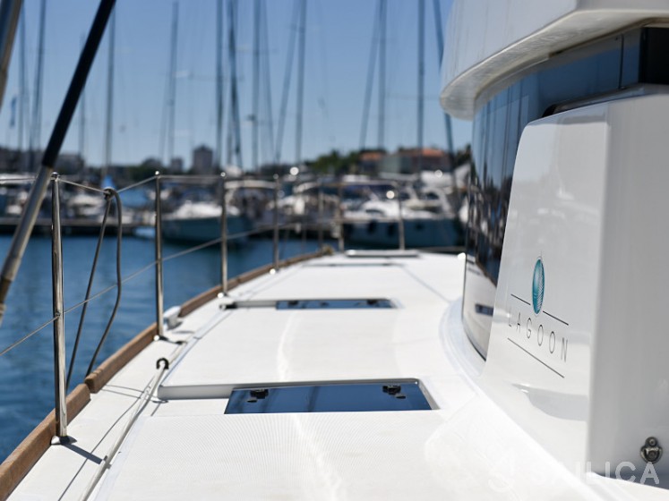 Lagoon 520 - Yacht Charter Sailica