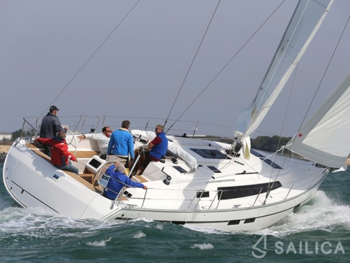 Bavaria Cruiser 46 - Yacht Charter Sailica