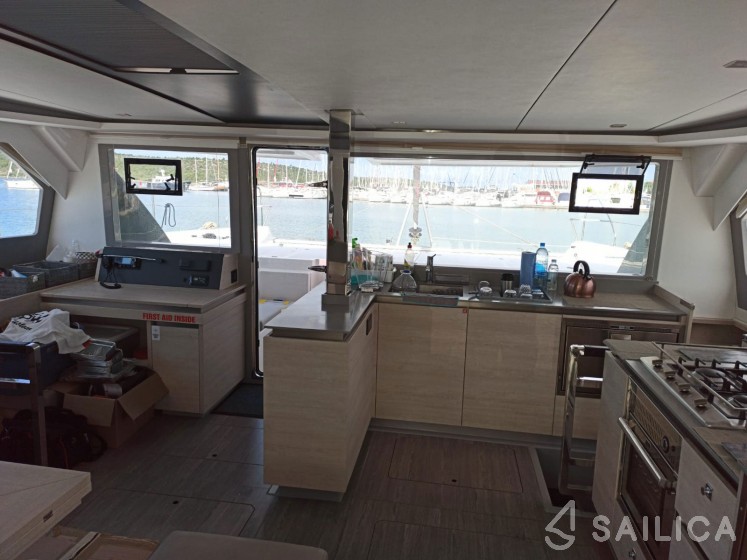 Leopard 50L - 5 cab. - Yacht Charter Sailica
