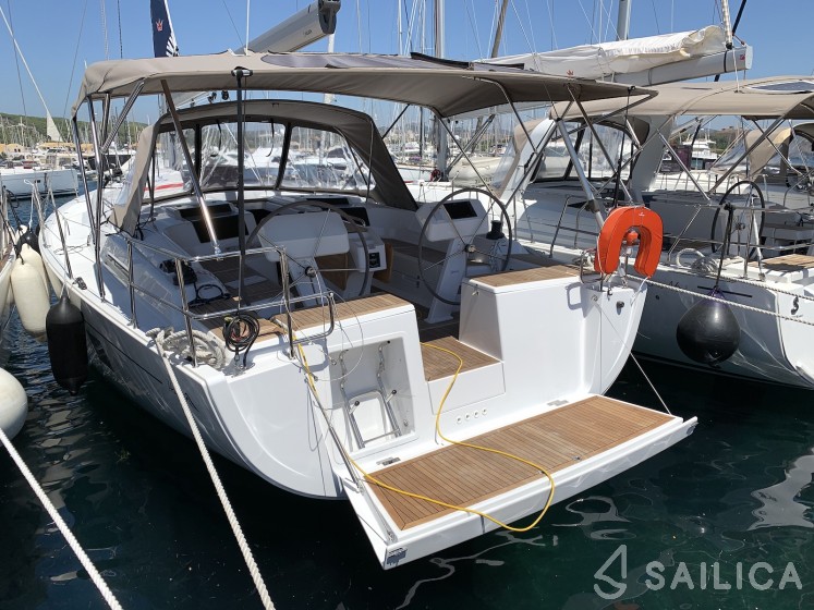 Hanse 458 - Yacht Charter Sailica