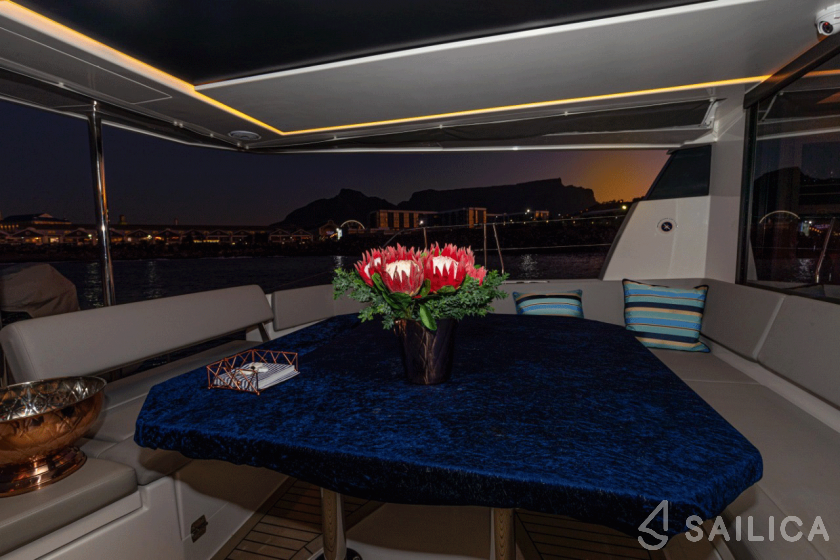 Leopard 50L - 5 cab. - Yacht Charter Sailica
