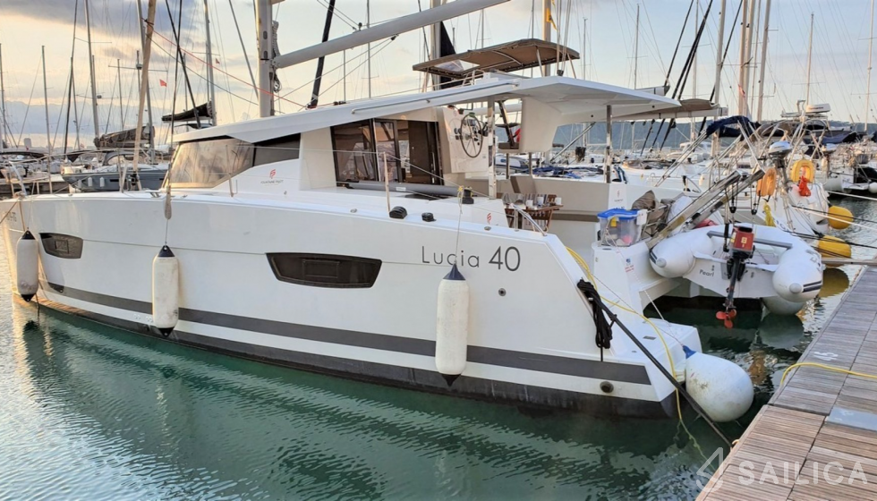 Lucia 40 - 3 cab. - Yacht Charter Sailica