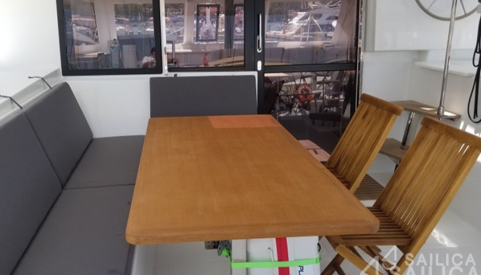 Lucia 40 - 3 cab. - Yacht Charter Sailica