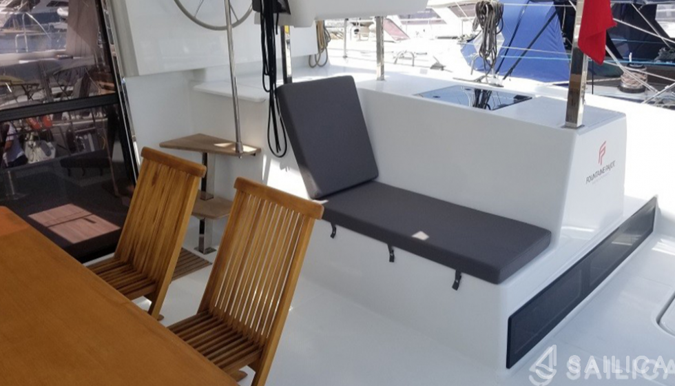 Lucia 40 - 3 cab. - Yacht Charter Sailica