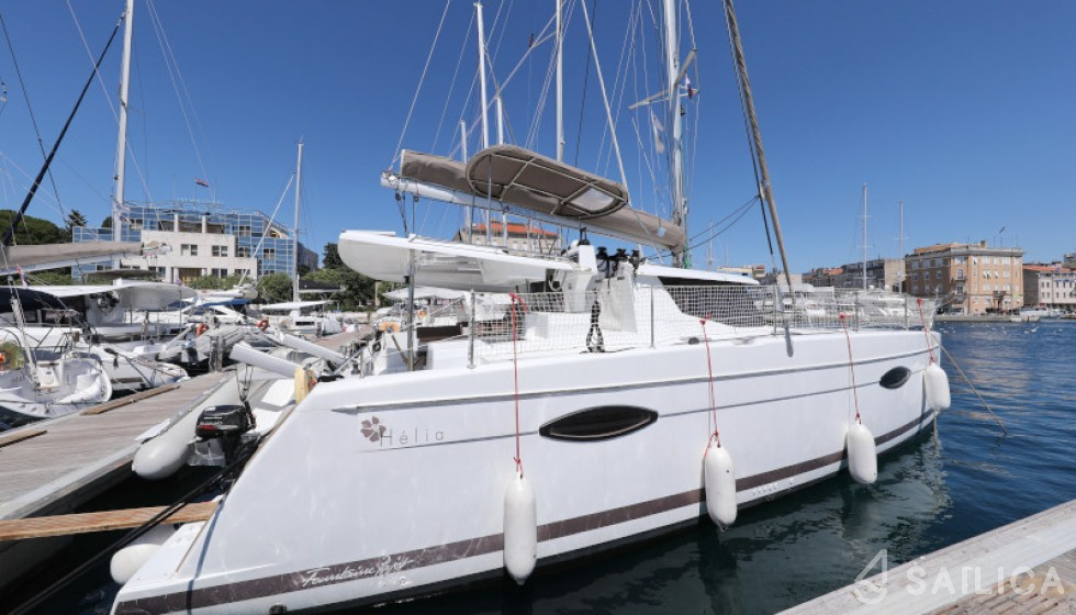 Helia 44 - Yacht Charter Sailica
